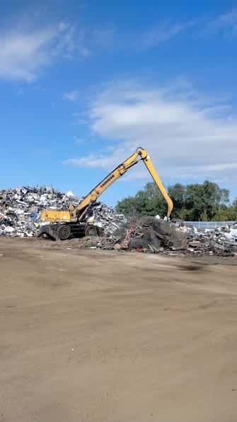Paul's Auto Yard at 1750 W Lusher Ave, Elkhart, IN 46517