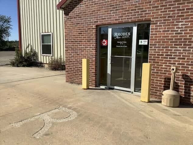 Rhodes Auto S/S/S at 310 W 10th St, Streator, IL 61364