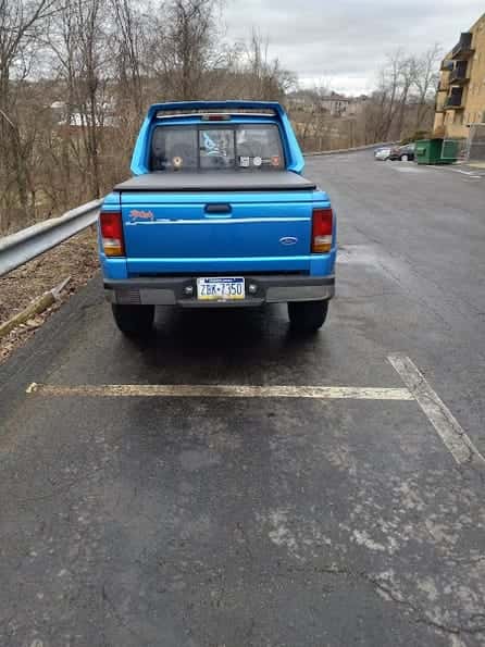 Rusty Hook Auto Salvage in Pittsburgh