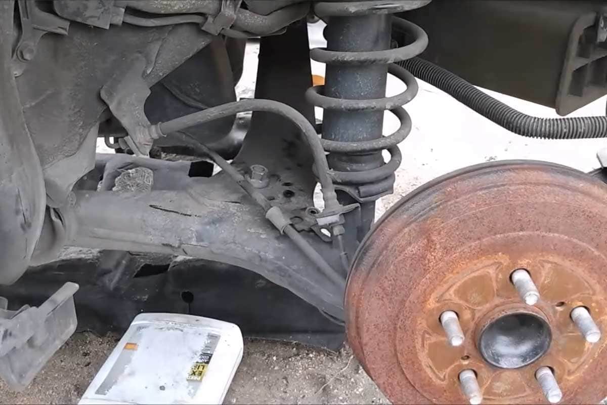Quality Used Suspension Auto Parts: OEM Shocks & Struts from The Salvage Yard