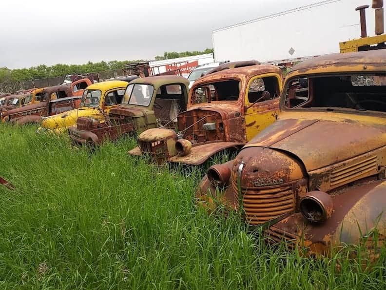 Oakleaf Auto Inc — used auto parts in Hartford, SD