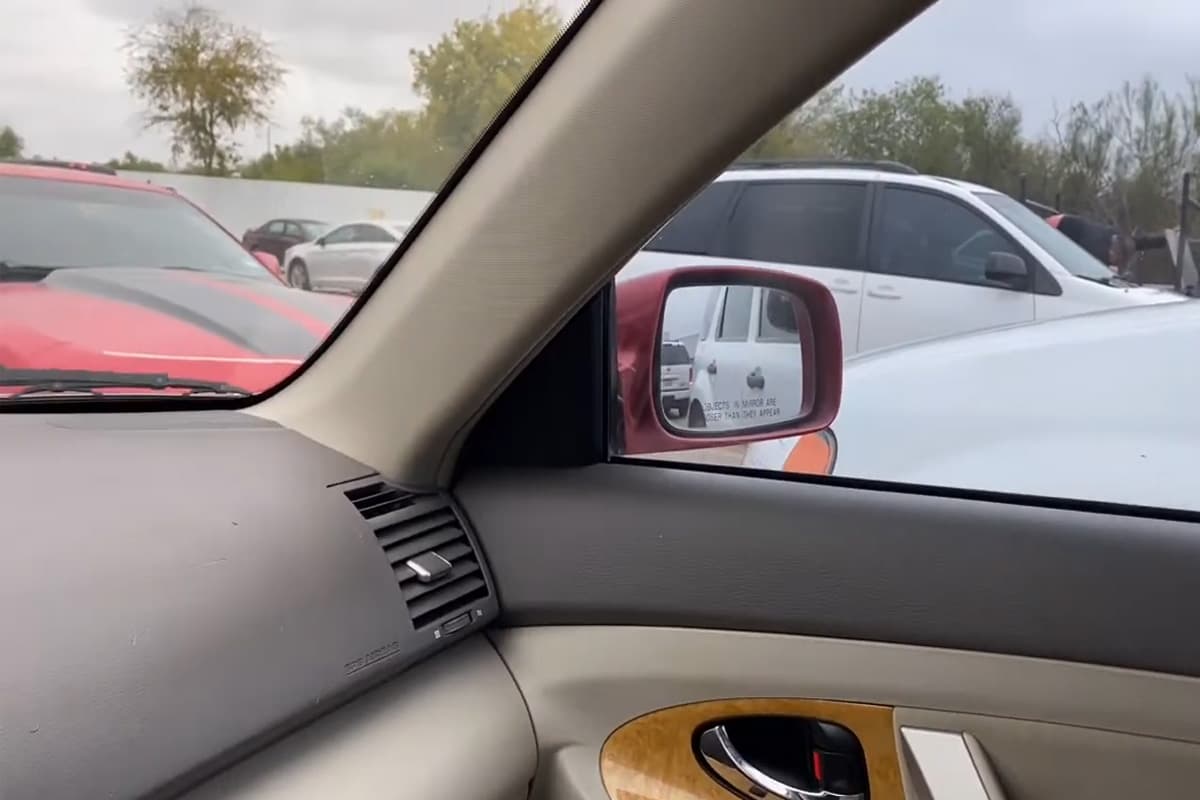 OEM Used Side Mirror for Sale: A Quick Fix for a Common Issue