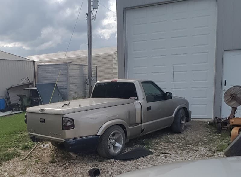 Quincy Auto Salvage at 5420 Gardner Expy, Quincy, IL 62305