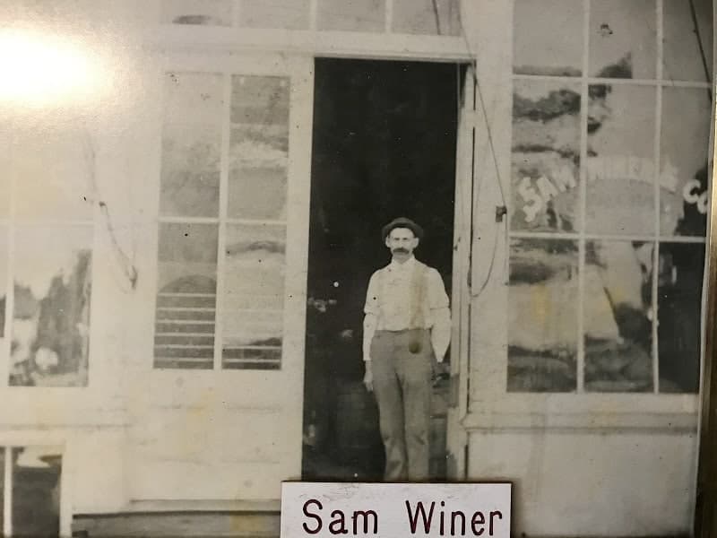 Sam Winer & Co Inc at 923 Edwardsburg Ave Ste 923, Elkhart, IN 46514