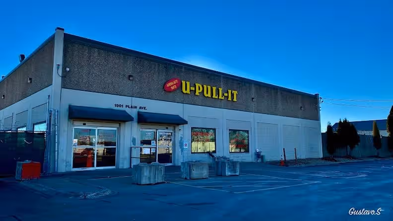 Aurora U-Pull-It at 1901 Plain Ave, Aurora, IL 60502 — used auto parts in Aurora, IL