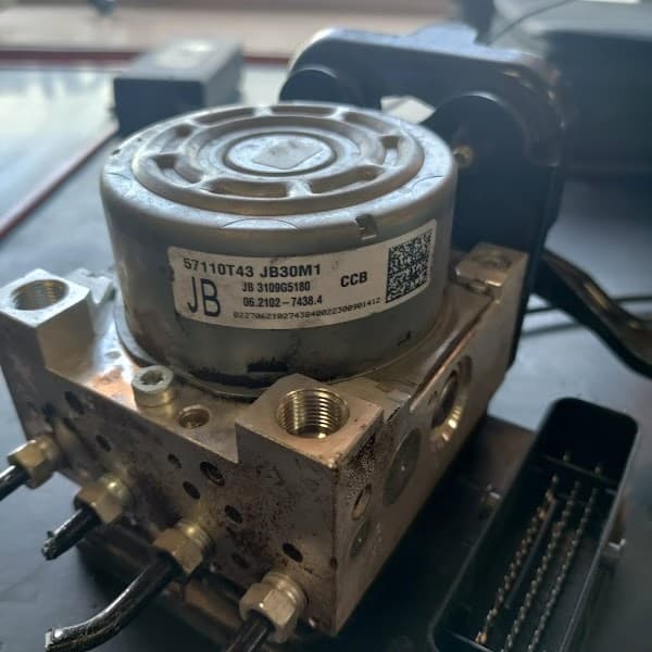 CarBones Auto Parts & Sales at 3576 E 52nd Ave, Denver, CO 80216