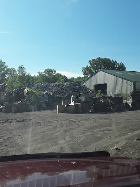 D&D Enterprises of Illinois, Inc. at 4997 IL Route 100 North, Beardstown, IL 62618