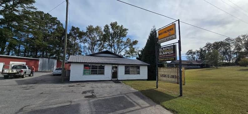 Donna's Auto Parts at 90248 AL-9, Lineville, AL 36266