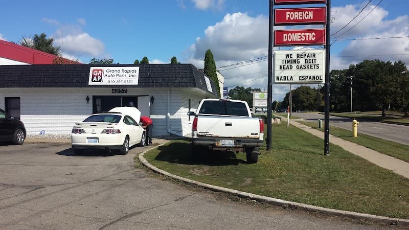 Grand Rapids Auto Parts Inc at 5405 Pine Island Dr NE, Comstock Park, MI 49321