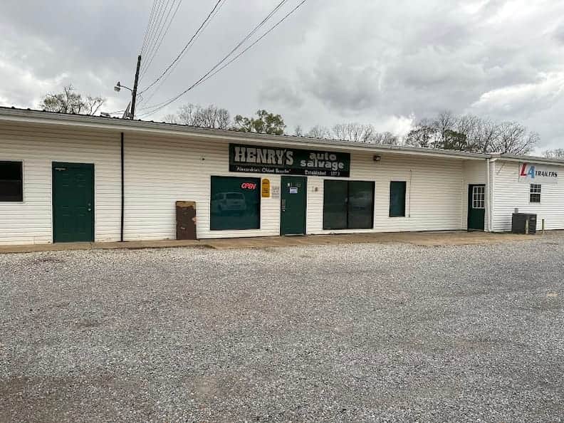 Henry's Auto Salvage at 5880 Old Boyce Rd, Alexandria, LA 71303