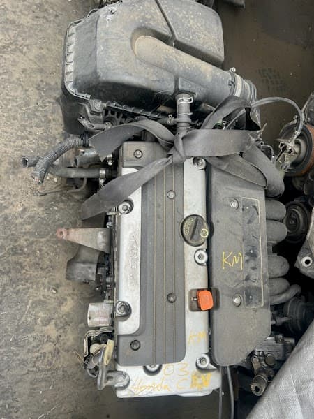 K & M Auto Dismantling at 8307 Tujunga Ave, Sun Valley, CA 91352