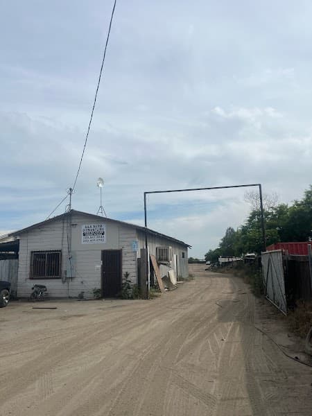 malaga auto dismantlers at 3135 E Malaga Ave, Fresno, CA 93725