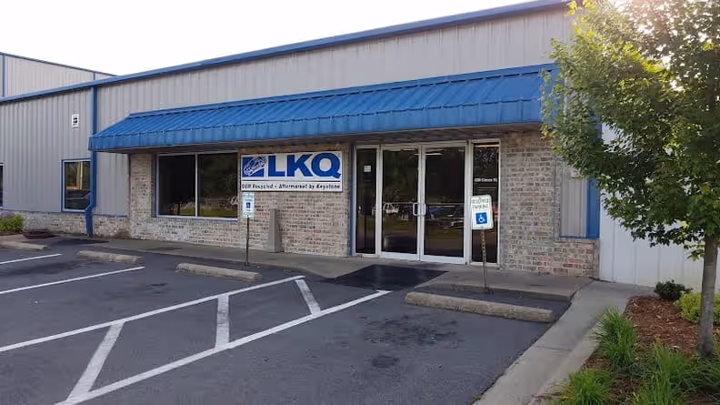 Mid Ark Auto Body Parts at 1305 S Harkrider St, Conway, AR 72032 — used auto parts in Conway, AR