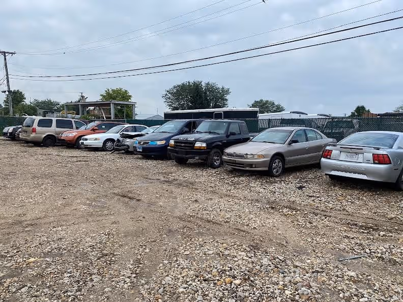 Quick Auto Recycling at 11N302 Gale St, Elgin, IL 60123 — used auto parts in Elgin, IL