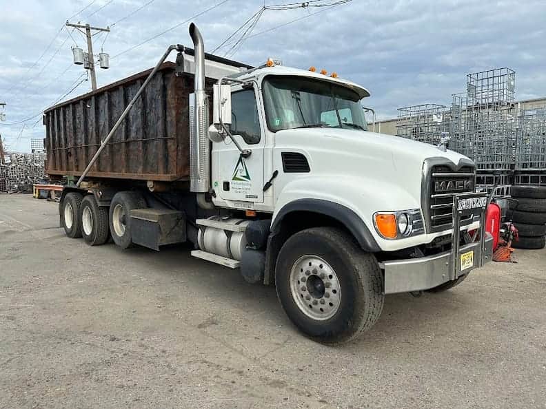 River Road Recycling at 4301 N Delaware Ave, Philadelphia, PA 19137 — used auto parts in Pennsauken, NJ
