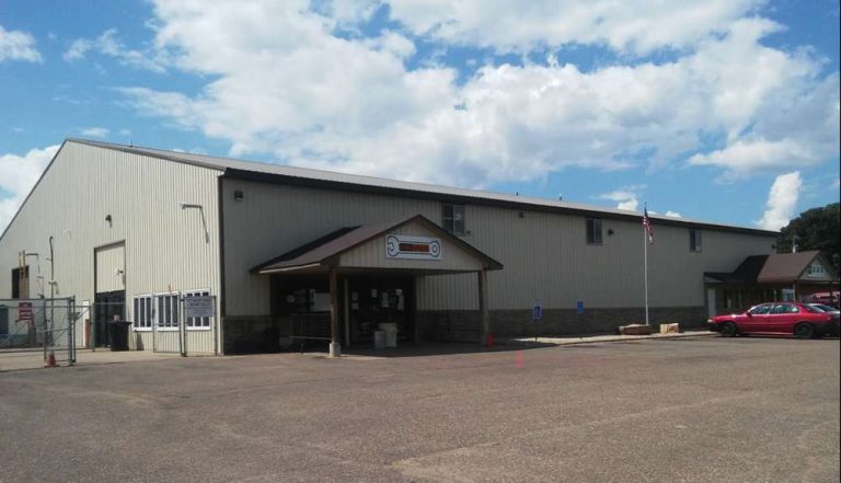 U-PULL-R-PARTS YARD DE DESGUACE