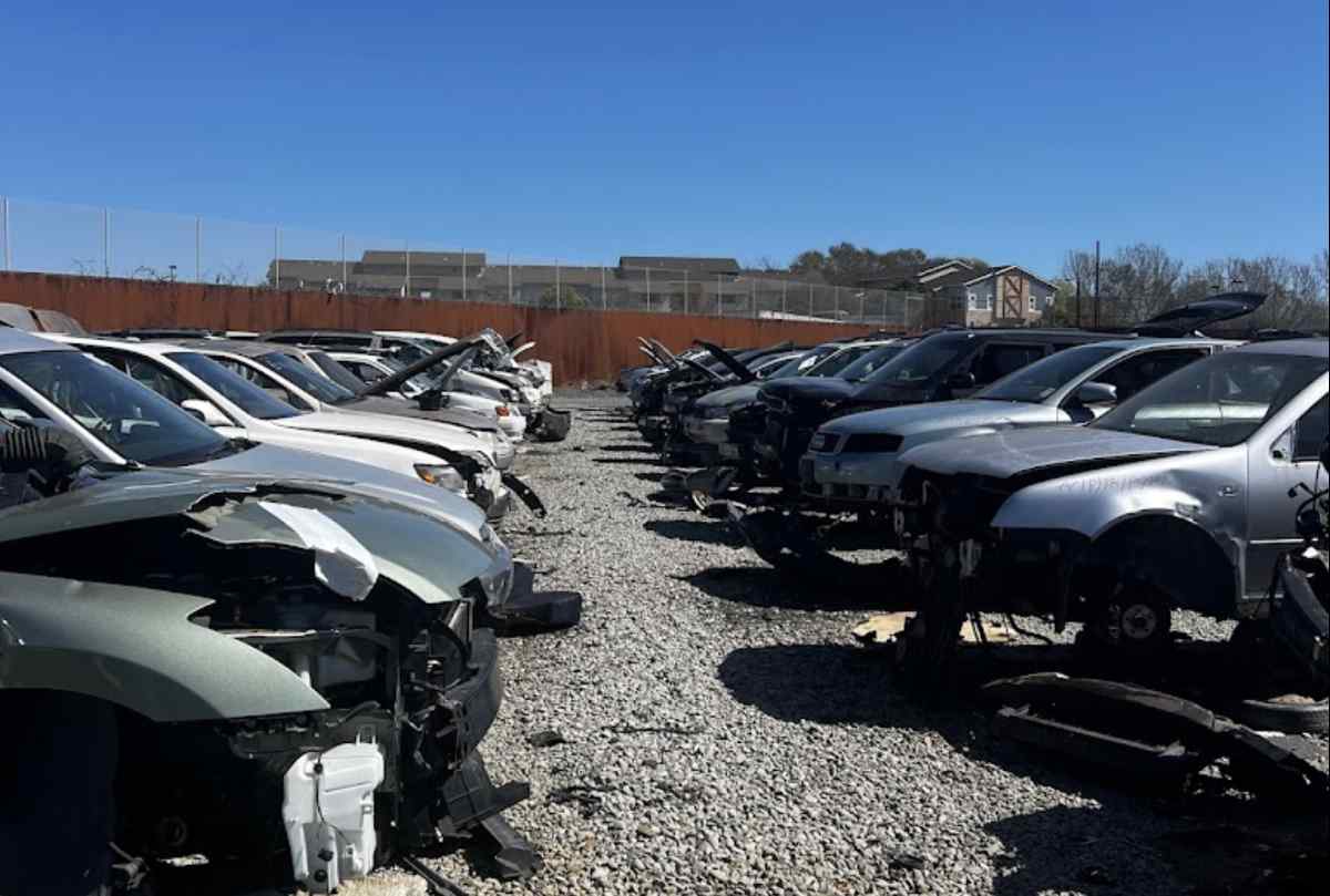 Interior de Pick-n-Pull en 1015 Market Ave, Richmond, CA 94806