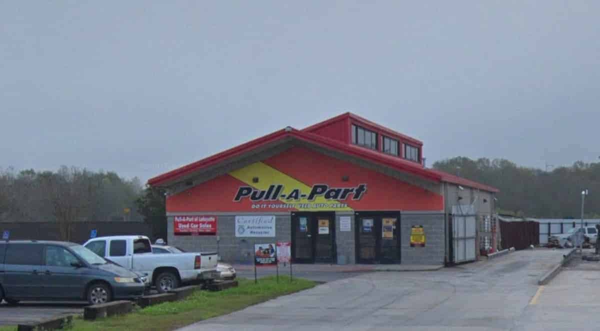 PULL A PART JUNK YARDS
