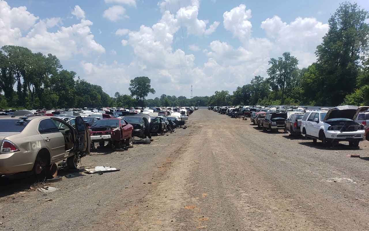 Roberts Parts-U-Pick at Grand Ave, Moffett, OK 74946