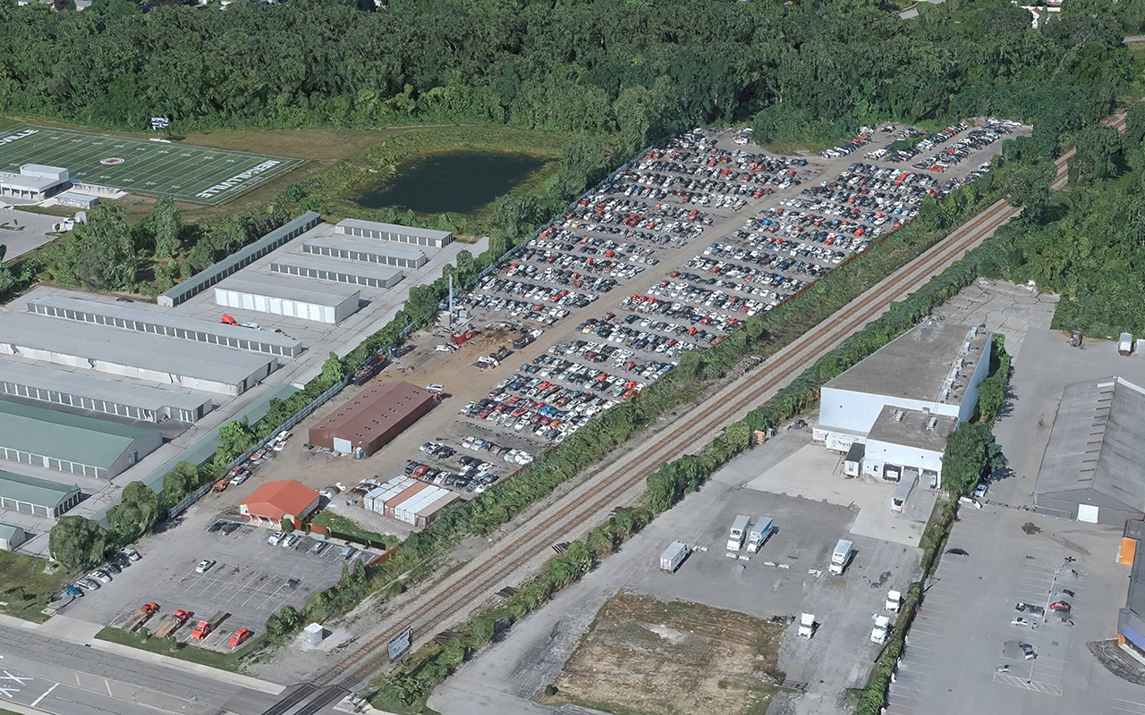 Paul's Auto Yard at 6530 Broadway, Merrillville, IN 46410
