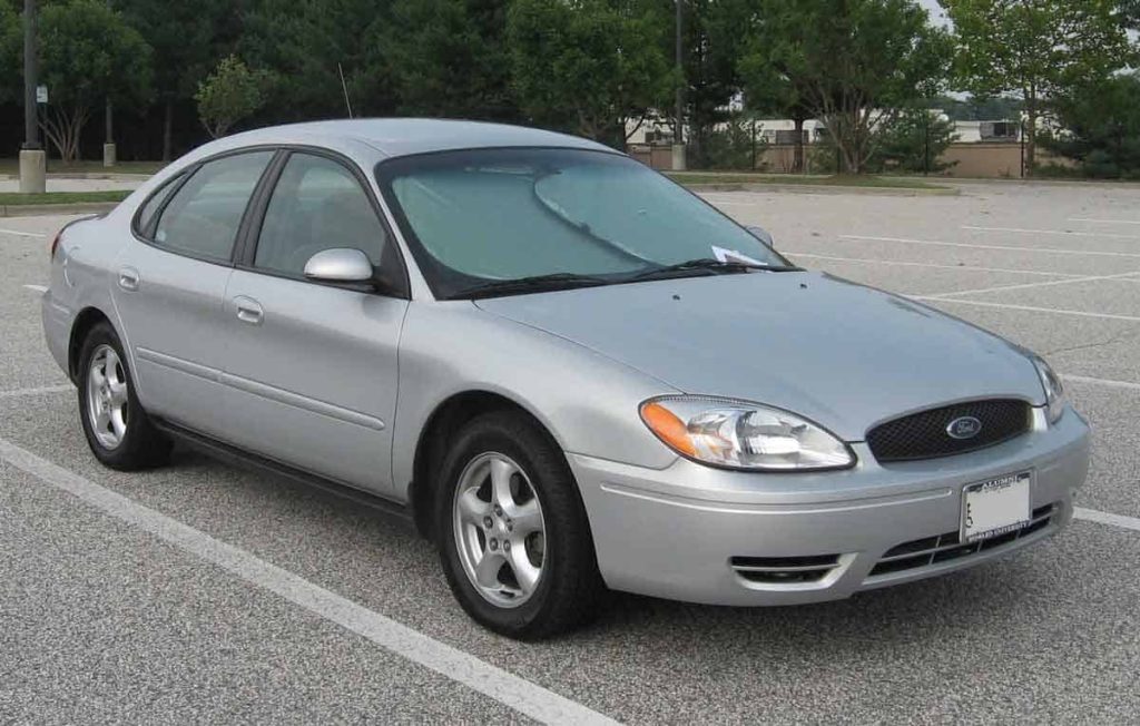 Ford Taurus - El auto más encontrado en un desguace
