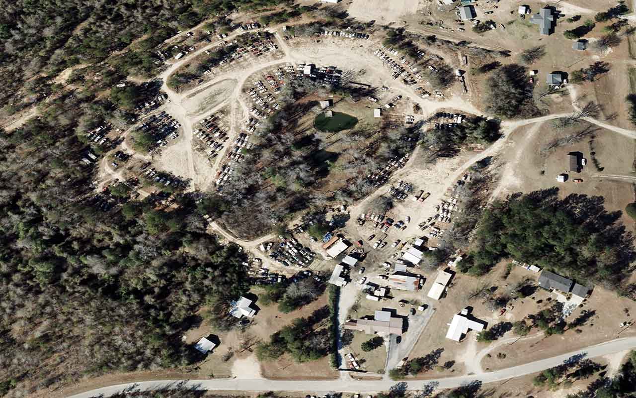 Johnson Auto Salvage at 984 Co Rd 203, Salem, AL 36874
