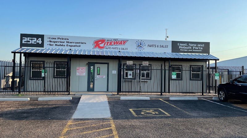 A Rapid Auto Parts at 28 W Elwood St, Phoenix, AZ 85041
