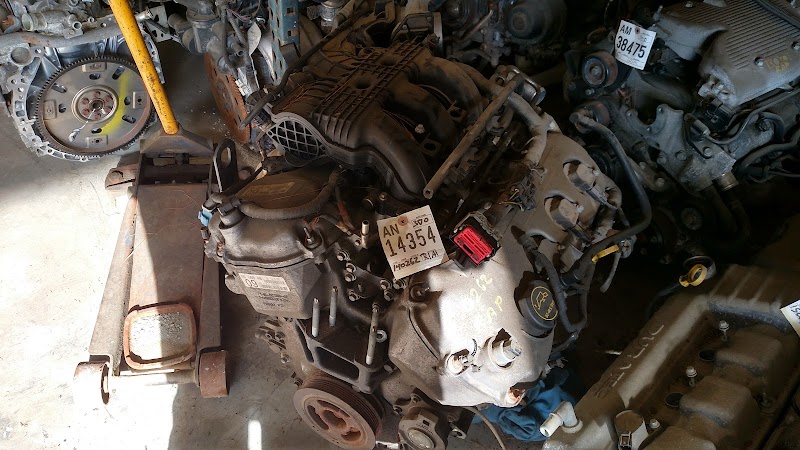Randy's Auto Parts at 899 Broad St, Auburn, ME 04210