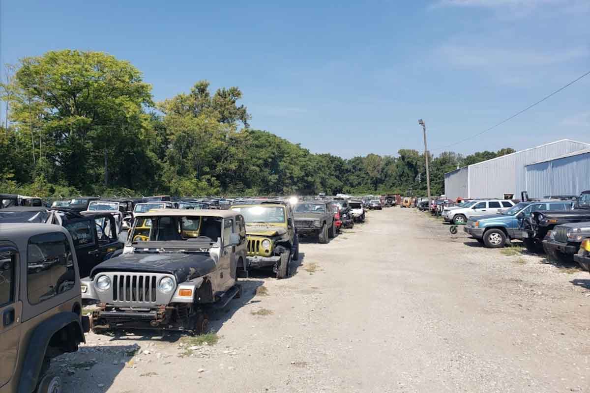 Beard's Midwest Jeep and Auto at 2606 N 2nd St, Vincennes, IN 47591