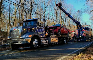 Hannas Wrecker Service Towing service at 3501 W Kelly St