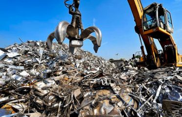 los Angeles Scrap metal buyers Recycling center at 6493 Stanford Ave