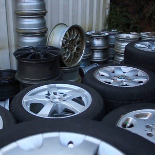 Buy tires and Wheels at the junkyard near me