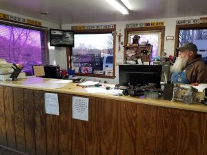 135 Auto Parts at 2450 Squire Boone Rd SW Mauckport IN 47142 1 300x225