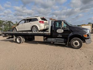 2 92 Used Truck Parts Inc at 611 158th St N East Moline IL 61244 2 300x225