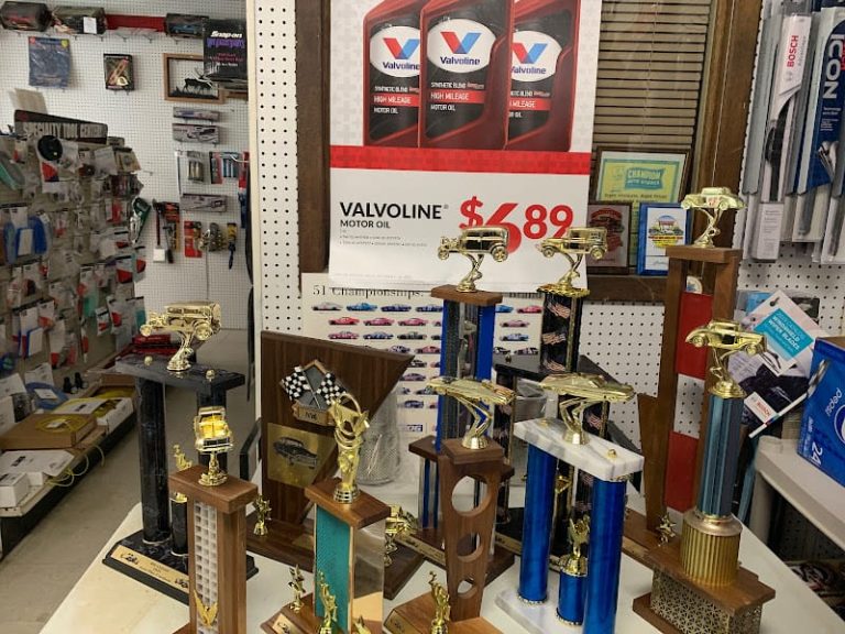 Albrightaposs Auto Plus at 301 McKenzie Ave Council Bluffs IA 51503 2 768x576