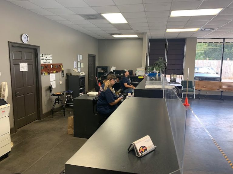 Auto World Salvage Sales at 7980 Tanner Williams Rd Mobile AL 36608 2 1 768x576