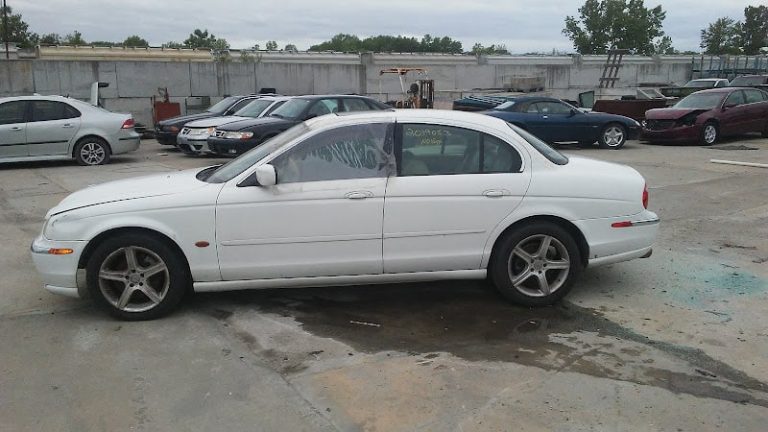 Avenue Auto Wrecking at 2500 Manchester Trafficway Kansas City MO 64129 2 1 768x432