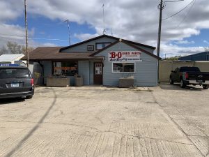 B O USED AUTO TRUCK PARTS at 800 Brickville Rd Sycamore IL 60178 3 300x225