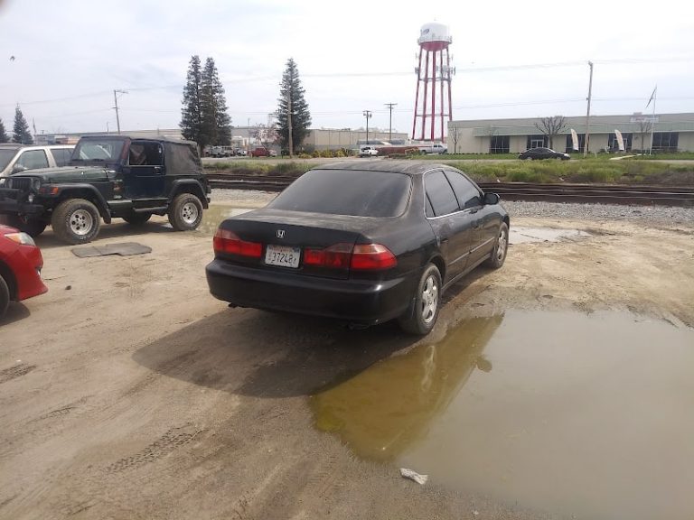 Budget Auto Wrecking at 10430 Rasmussen Ave Visalia CA 93291 1 1 768x576