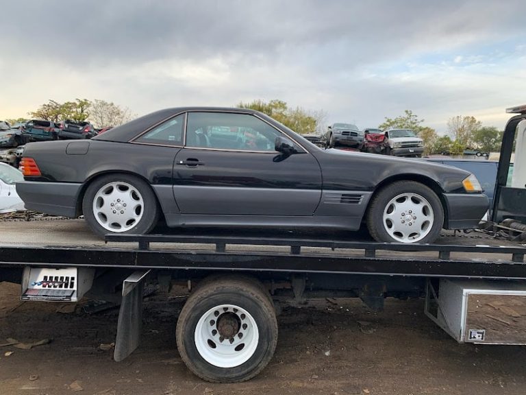 Calumet City Auto Wreckers at 630 E State St Calumet City IL 60409 1 1 768x576