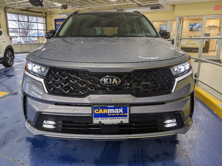 CarMax at 120 Draper Ave North Attleborough MA 02760 3 1 768x576