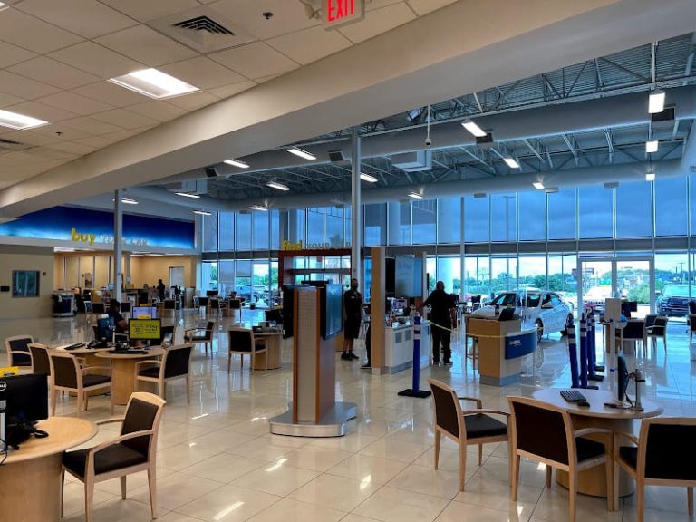 CarMax at 3611 Fountainhead Dr San Antonio TX 78229 1 2 768x576