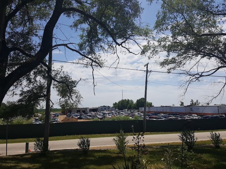 Carz R Us 1 at 614 W 3rd St Armington IL 61721 1 1 768x576