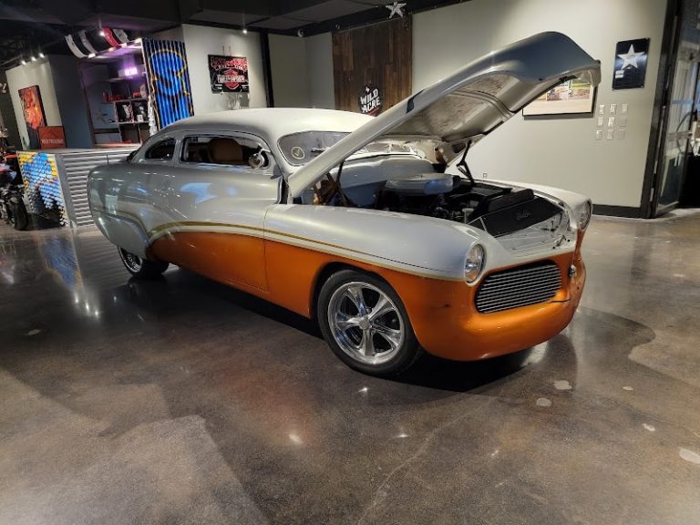 CrashedToys Dallas at 7777 John W Carpenter Fwy Bldg 1 Dallas TX 75247 3 768x576