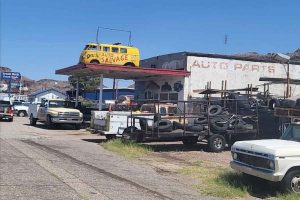 Dans Auto Salvage at 2666 S Highway 66 Kingman AZ 86401 300x200