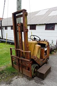 Eiklenborg Salvage Inc at 12732 G Ave Aplington IA 50604 1 1 200x300