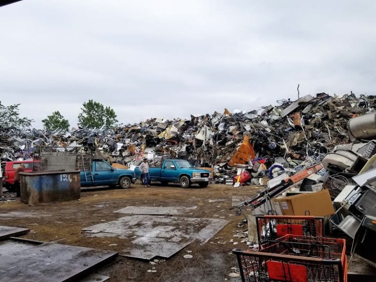 Executive Recycling at 1545 W Wrightwood Ct Addison IL 60101 3 768x576