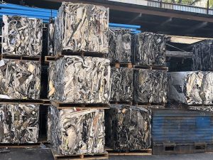 Greenway Metal Recycling Inc at 901 N Kilpatrick Ave Chicago IL 60651 1 1 300x225