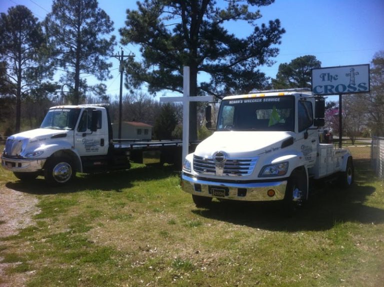 Hearnaposs Salvage Wrecker Company at 655 Arley Bypass Arley AL 35541 1 2 768x573