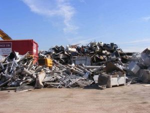 Hendrix Salvage Company Inc at 3125 S 51st Ave Phoenix AZ 85043 3 300x225